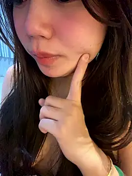 Snapshot of Hotellinh12 chatting on January 16, 6:45 pm Hotellinh12 online show from January 16, 6:45 pm