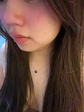 Snapshot of Hotellinh12 chatting on February 3, 4:34 pm Hotellinh12 online show from February 3, 4:34 pm