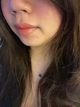 Snapshot of Hotellinh12 chatting on March 14, 5:29 pm Hotellinh12 online show from March 14, 5:29 pm