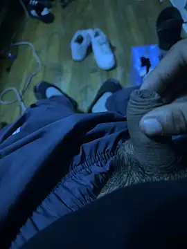 Snapshot of ericxxx222 chatting on November 7, 7:41 am ericxxx222 online show from November 7, 7:41 am