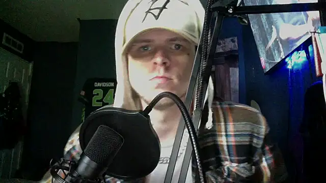 traejddd online show from May 22, 7:19 pm