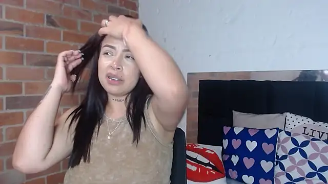 salome  hills1 online show from March 24, 6:13 pm