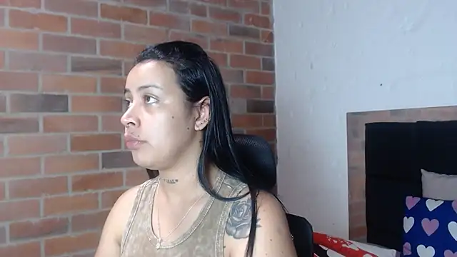 salome  hills1 online show from April 10, 7:51 pm