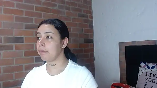 salome  hills1 online show from April 19, 7:27 pm