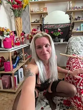 DirtyMargaret online show from June 4, 2:01 pm