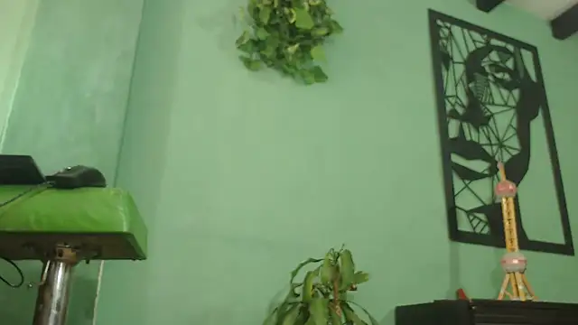 thirstymoonxx online show from September 14, 7:57 pm