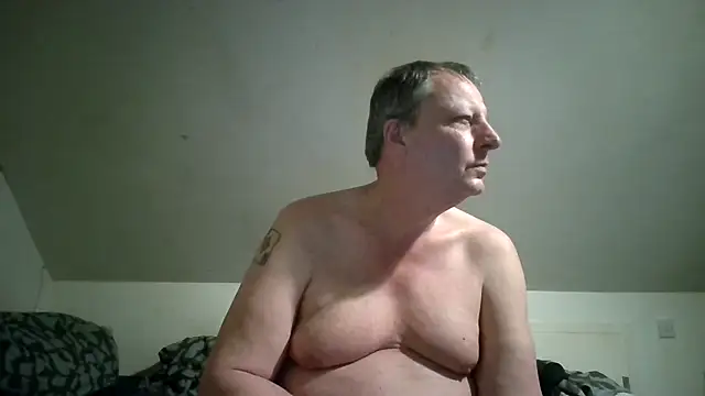 chubbybear2cum online show from May 15, 11:45 pm