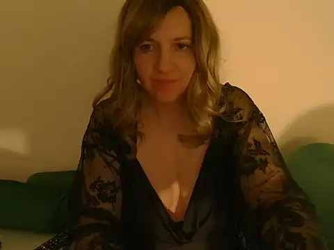 Ella Next Door online show from November 15, 11:32 pm