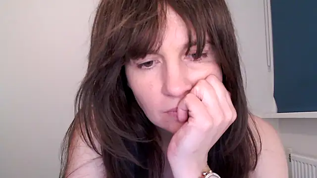 Ella Next Door online show from February 11, 9:31 pm