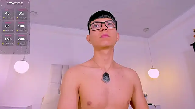 Snapshot of CodyTwink chatting on July 1, 1:34 pm CodyTwink online show from July 1, 1:34 pm