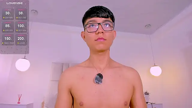 Snapshot of CodyTwink chatting on July 13, 9:06 pm CodyTwink online show from July 13, 9:06 pm