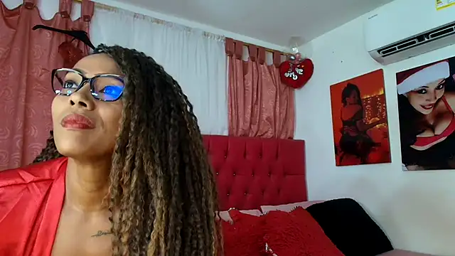 CandyBlackFunXXX online show from March 21, 6:18 am