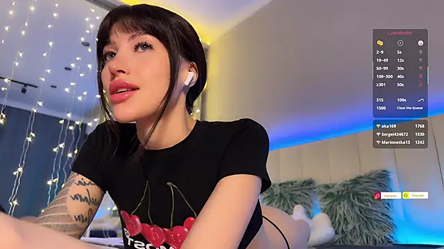 ellie miu online show from February 16, 9:22 pm