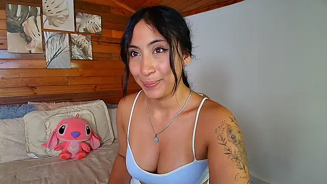 Snapshot of amber_curly chatting on February 9, 11:09 pm amber curly online show from February 9, 11:09 pm