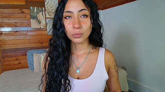 Snapshot of amber_curly chatting on March 2, 6:59 pm amber curly online show from March 2, 6:59 pm