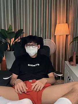 Snapshot of MinhTuanLive chatting on March 27, 10:59 am MinhTuanLive online show from March 27, 10:59 am