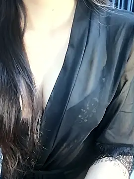 Snapshot of _Linez_ chatting on January 12, 5:51 pm Linez online show from January 12, 5:51 pm