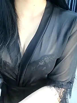 Snapshot of _Linez_ chatting on February 7, 6:00 pm Linez online show from February 7, 6:00 pm