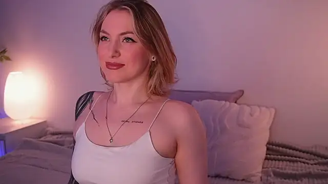 kris69kiss online show from February 7, 1:04 pm