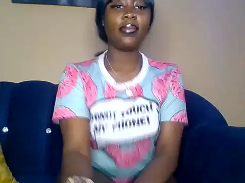 Snapshot of Lyiaspark chatting on February 16, 5:48 pm Lyiaspark online show from February 16, 5:48 pm