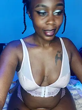 Snapshot of Lyiaspark chatting on February 27, 10:15 am Lyiaspark online show from February 27, 10:15 am