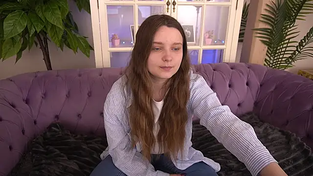 MagicPeachh  online show from May 29, 6:00 am