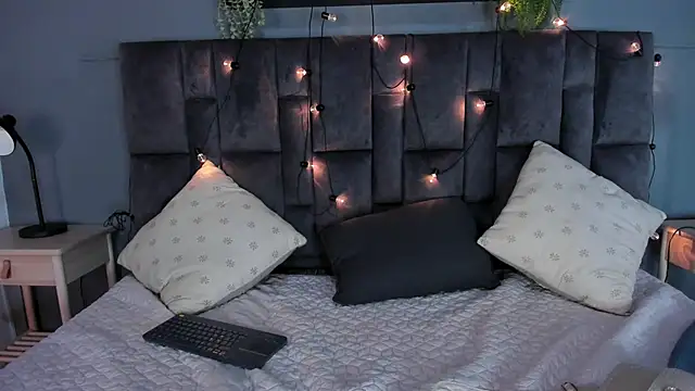 LilithSmith  online show from February 27, 11:43 am