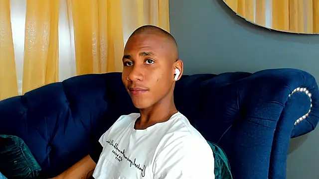 Ethan Fox11 online show from March 7, 1:51 pm