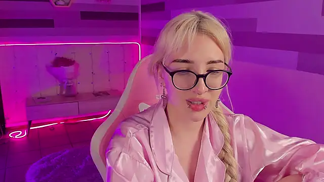 AmayaSakura online show from December 28, 6:50 pm