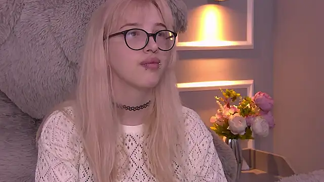 AmayaSakura online show from February 2, 9:45 pm