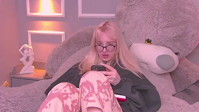 AmayaSakura online show from February 6, 3:48 am