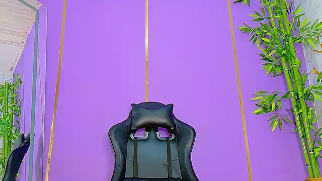 scarlet-jonesx online show from October 25, 12:18 am