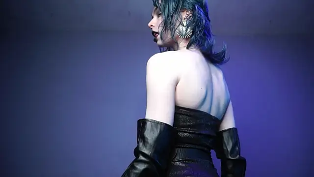 ginger hugs online show from April 10, 10:14 pm