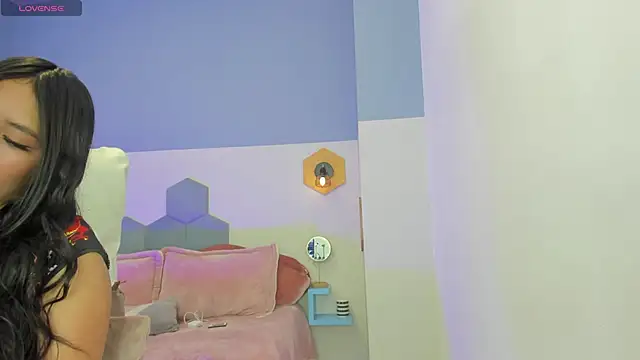 Chloe fischer  online show from April 18, 3:16 pm