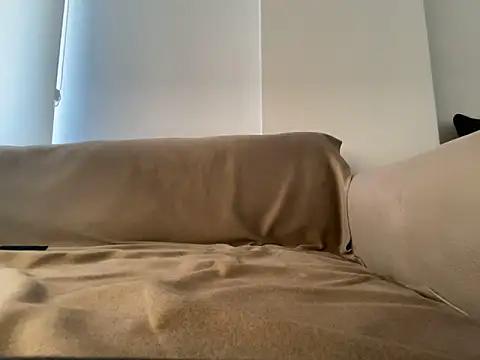 khaaleesiii online show from October 29, 8:27 am