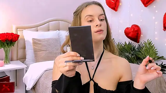 RozzitaBedberry online show from February 19, 1:06 pm