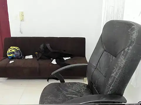 Chandler ken online show from October 1, 2:28 am