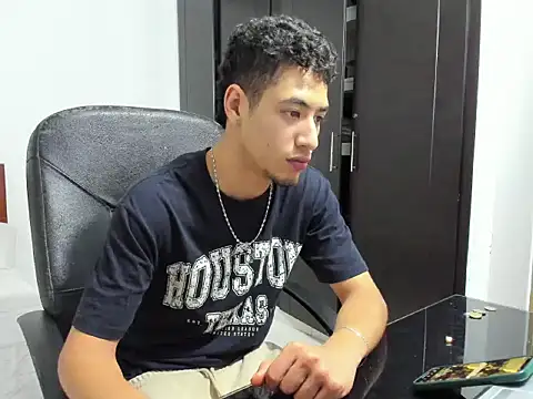 Chandler ken online show from October 30, 1:18 am