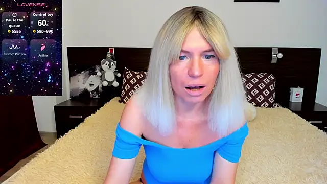 Hanna Becrett17 online show from May 31, 5:26 am