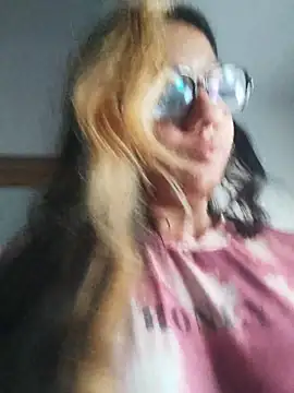 Snapshot of blvckbabyweed07 chatting on April 1, 11:33 am blvckbabyweed07 online show from April 1, 11:33 am