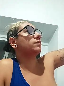 Snapshot of blvckbabyweed07 chatting on April 9, 1:05 am blvckbabyweed07 online show from April 9, 1:05 am