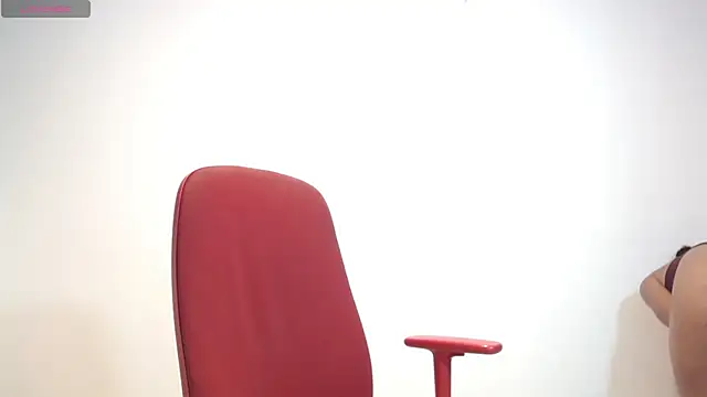 MelissaWaldorf online show from May 4, 3:02 am