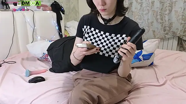 KawaiiNullify online show from January 18, 6:06 am