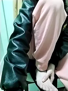 Luxcute286 online show from February 17, 8:30 am