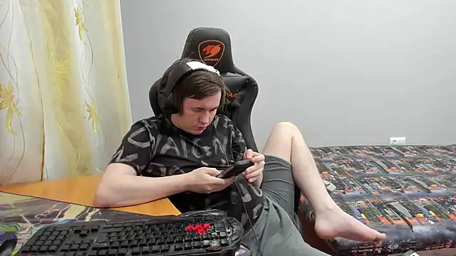 iliaskrislove online show from March 15, 9:32 pm