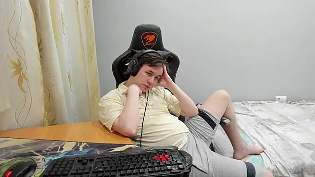 iliaskrislove online show from March 30, 11:17 pm