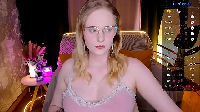 Aemilia  online show from February 1, 8:24 am