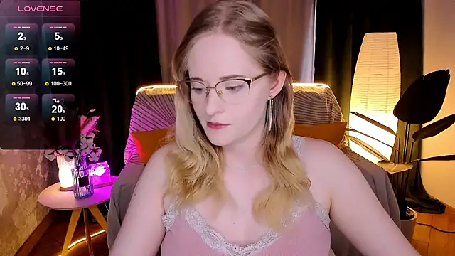 Aemilia  online show from February 3, 8:30 am