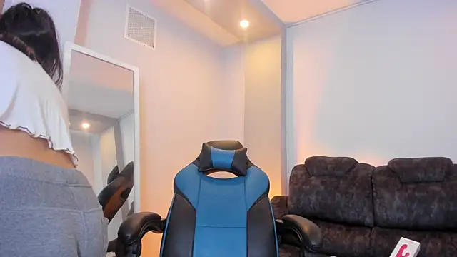 Barbara honey online show from April 1, 1:06 am