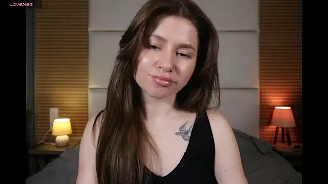 Snapshot of AliceBellamy chatting on June 3, 10:04 pm AliceBellamy online show from June 3, 10:04 pm